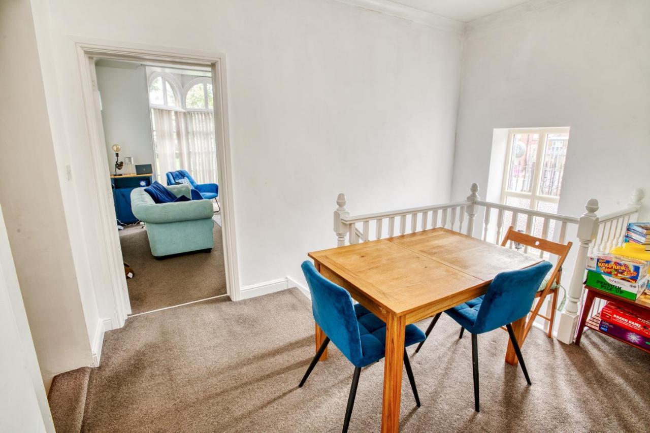 Pass The Keys 2 Bed Flat In Old School House Apartment Lincoln Exterior photo